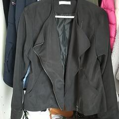 黒のジャケット