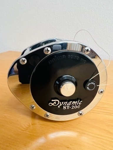 Daiwa リール　dynamicST-200