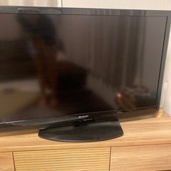 テレビ 40インチ　2011年式　シャープAQUOS