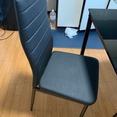 購入2022年5月の椅子2脚とテーブルセット