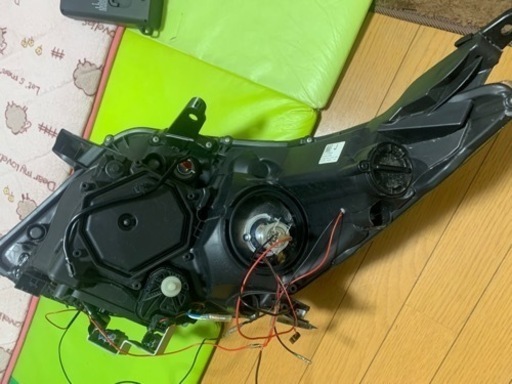 間も無く終了】エスクァイア80.85系加工ヘッドライト