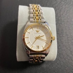エンポリオアルマーニの金の腕時計！