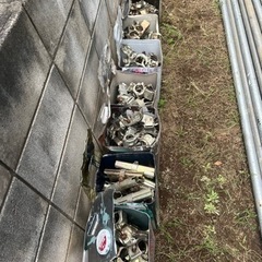 単管パイプ売ります！　直行、三連、ジョイント、