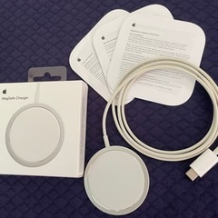 iphone用ワイヤレス充電器MagSafe