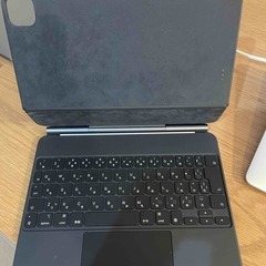 11インチ iPad Pro 第2世代用 Magic Keybo...