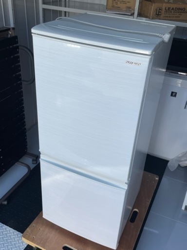 SHARP 冷凍冷蔵庫　SJ-D14F-W 2019年製　シャープ