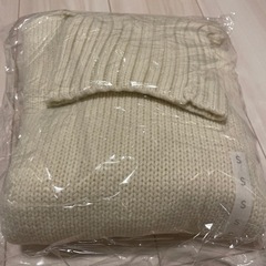 【新品未使用】タートルネックセーター オフホワイト