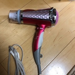 ヘアドライヤー　