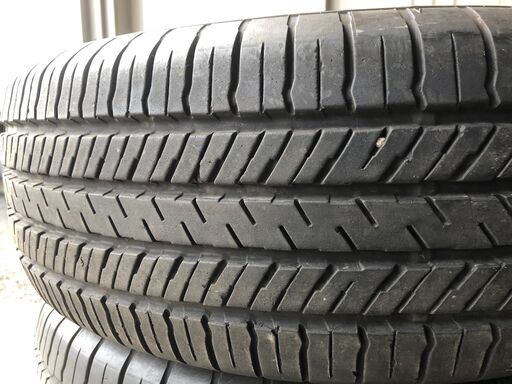 ✨タイヤ安く譲ります✨２２５/６０R１７　中古タイヤ４本セット