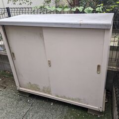 【取引中】屋外物置 現状渡し 120x100x50cm おまけ付き