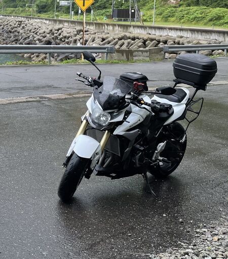スズキ GSR750 9,500km 車検R6.7月まで H27年式 快速ツーリング仕様