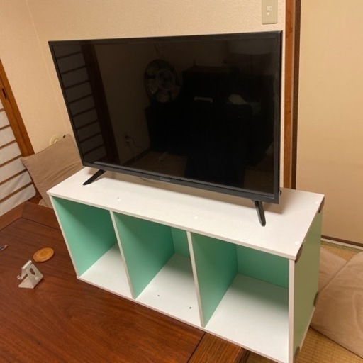 山善　qriom テレビ32V形　2020年式　と　テレビボード 5950円