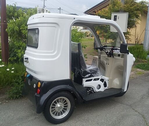 新車同様　APトライク　１０５ｋｍ　現代版トゥクトゥク　人気急上昇で代理店増殖中！　即納実質ワンオーナー　まだ慣らし運転中です