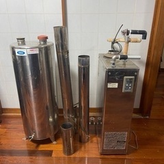 長府ボイラー中古値下げ。 今も使用中、 引渡し年明け早期の予定。
