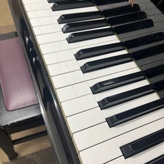 ①ヤマハ　グランドピアノ（売買成立）