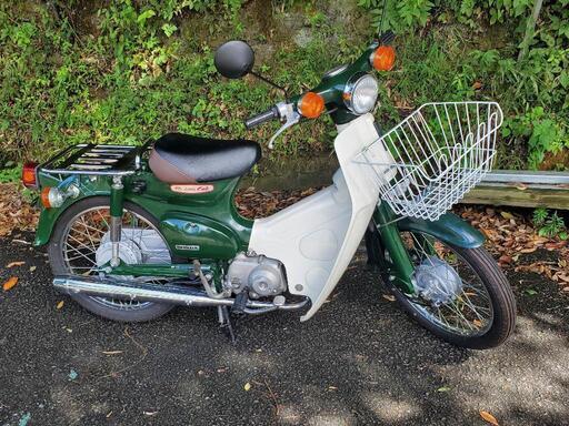 スパーカブ、50型式AAOIー交換した部品ホイル、リムタイヤ新品、バツテリ、新品ミラー新品マフラー純正レッグシイルド純正