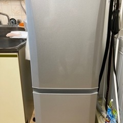 2017年式三菱の冷蔵庫と、2017年式Panasonic洗濯機