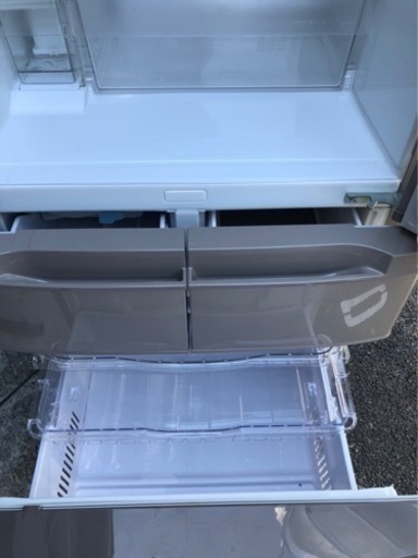 大幅値下げ致しました　超美品　 日立  ノンフロン冷凍冷蔵庫  R-K42E  製氷機付 415L 2015年製  【カラー】 シルバー  【外形寸法】 横幅:約600mm 奥行:約669mm 高さ:約1798mm