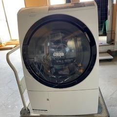 HITACHI　ドラム式洗濯機　BD-S8700L　2015年製
