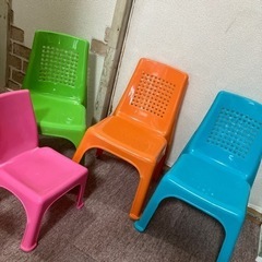 子供用椅子四つセット