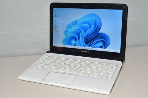中古良品 最新Windows11 爆速SSD128GB SONY SVE11135CXW AMD/メモリ4GB/11.6インチ/無線内蔵/WEBカメラ搭載