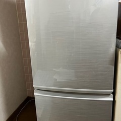 シャープ　ノンフロン冷蔵庫　137L