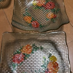 レトロ花柄ガラス食器（4枚）🌺（さらに値下げしました！）