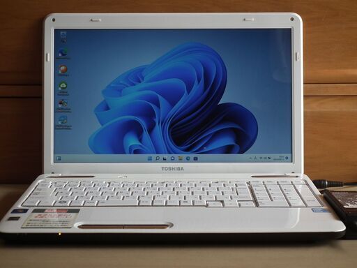 【SSD240GB搭載WIN11Home64bit 東芝 Satellite T350/46BR Core-i5/ﾒﾓﾘ4GB/Office365】