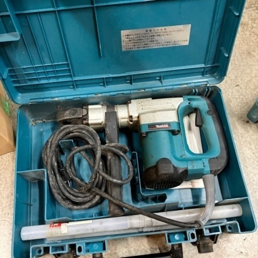 【売約済み】makita 電動ハンマー　コンクリート破壊に。　中古品 6270円