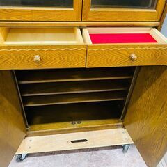 家具探すなら「リサイクルR」❕カップボード❕ゲート付き軽トラ”無料貸出❕購入後取り置きにも対応 ❕R2298