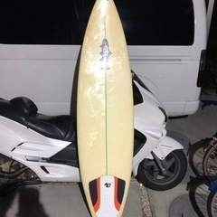 サーフボード 63フィート パッド付き