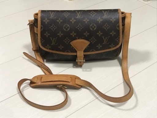 Louis Vuitton(ルイヴィトン) モノグラム　ソローニュ