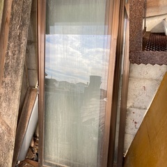 ガラス付きサッシお売りします。