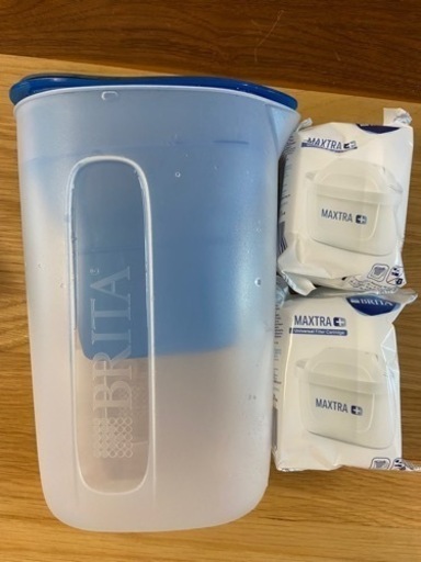 BRITA 浄水ポット ➕  フィルターカートリッジ2つ 取りに来ていただける方