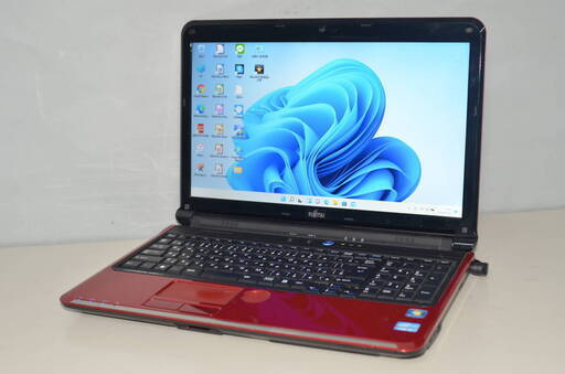 最新Windows11+office 爆速新品SSD256GB 富士通 LIFEBOOK AH56/C i5-2520M/メモリ8GB/15.6インチ/ブルーレイ/無線/Webカメラ/便利なソフト