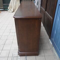 カリモクの最高級ブランドdomani(ドマーニ)よりQUEENS LIFE(クイーンズライフ)シリーズのサイドボードです！存在感のある上品なたたずまいが上質な空間を演出してくれます♪CI112