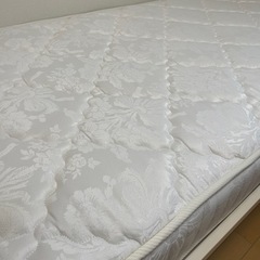値下げしました！ローラアシュレイ　Somerset Single Bed マットレス付