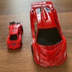 【お話中】赤い車2つ　おもちゃ