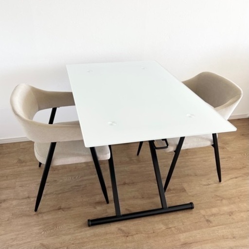 ニトリ　昇降式テーブル　椅子　ダイニングテーブル　デスク
