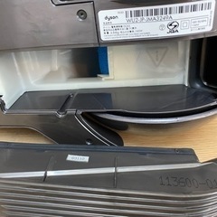 I611 🌈 dyson タービンヘッドキャスター掃除機 2017年製 ⭐動作確認済 ⭐クリーニング済