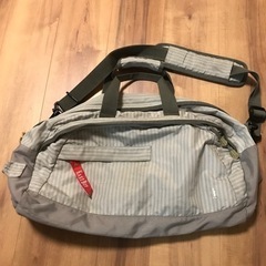 小旅行　部活動　スポーツ　ジムなどに　大容量イーストボーイのバッグ