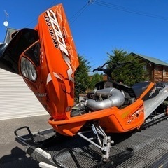 スノーモービル  cat M1000 キャット　スキードゥー　ポラリス　