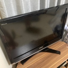 TOSHIBA 東芝　32型　テレビ