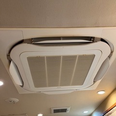 業務用天井埋込エアコン分解洗浄 24時間対応