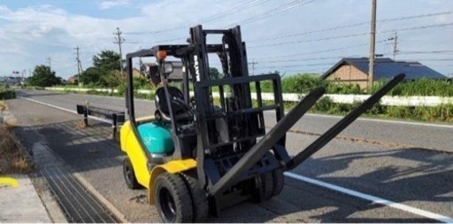 コマツ フォーク リフト 2.5 トン ディーゼル FD25T-16 2008 年。