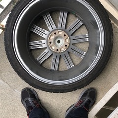 【来週現物確認後受け渡し予定の為、一旦受付を終了します】 アルミ付き夏タイヤ／4本32,000円