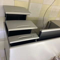 120センチの事務机 4台の値段です。バラ売り可