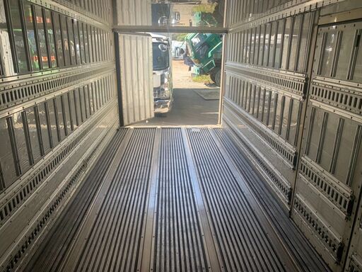 福岡発 4t冷蔵冷凍コンテナ 片側観音扉 その他多数コンテナ有 お値段