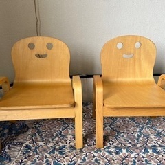 子供用椅子　二脚セット