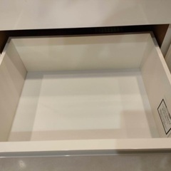 超美品　使用期間一年　食器棚　ファミリータイプ